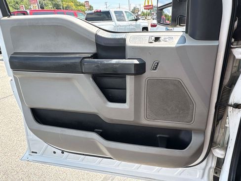 Used 2017 Ford F250 XL w/ Power Equipment Group AWD/4WD image 13