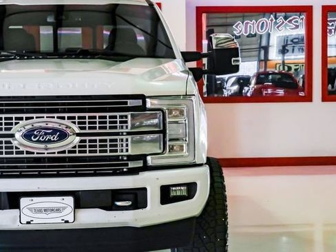 Used 2017 Ford F250 Platinum w/ Platinum Ultimate Package image 48