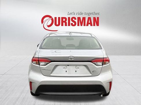 Used 2026 Toyota Corolla LE image 3