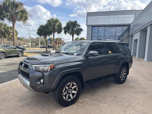 Used 2018 Toyota 4Runner TRD Off-Road Premium image 7