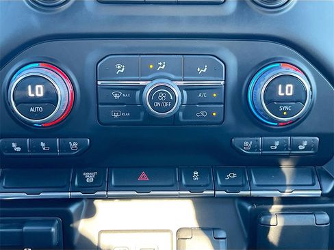 Used 2023 Chevrolet Silverado 3500 LTZ w/ LTZ Convenience Package image 15