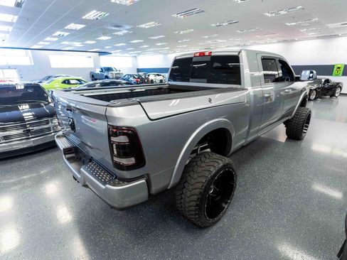Used 2019 RAM 2500 Laramie AWD/4WD image 5