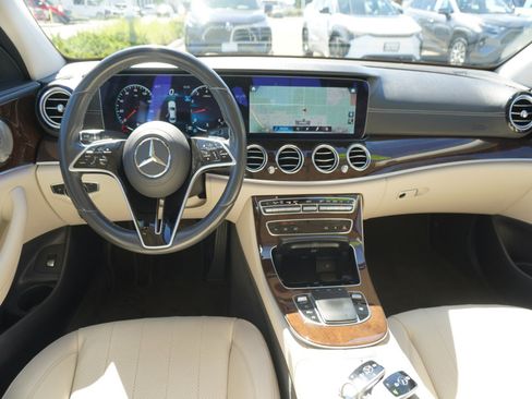 Used 2021 Mercedes-Benz E 350 Sedan image 2
