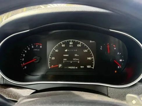 Used 2014 Kia Cadenza Premium w/ Technology Package FWD image 21