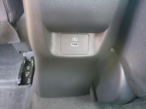 New 2025 Nissan Versa SV w/ Trunk Package image 15