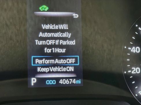 Used 2022 Toyota Sienna XSE FWD image 8