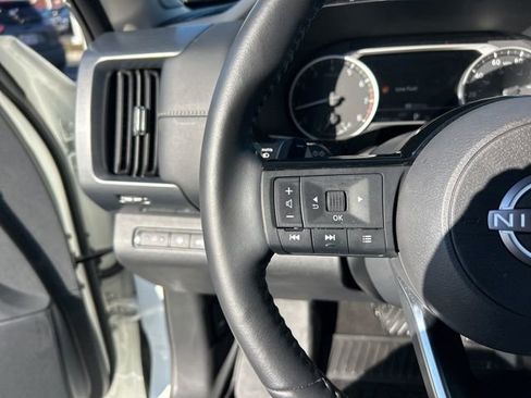 Used 2024 Nissan Pathfinder SL w/ SL Premium Package image 21