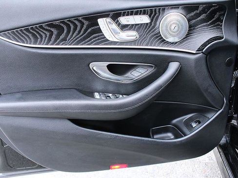 Used 2018 Mercedes-Benz E 300 image 6