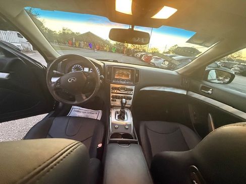 Used 2015 INFINITI Q60 Journey w/ Premium Package image 7