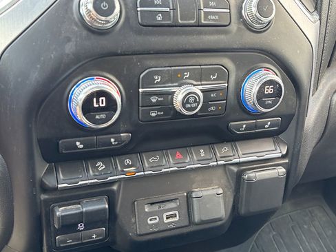 Used 2020 GMC Sierra 1500 SLE w/ SLE Value Package AWD/4WD image 14