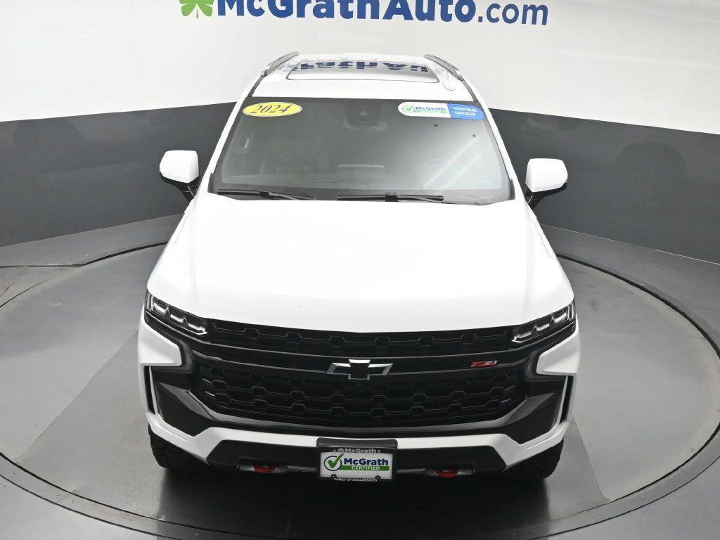 Used 2024 Chevrolet Suburban Z71 w/ Luxury Package AWD/4WD image 29