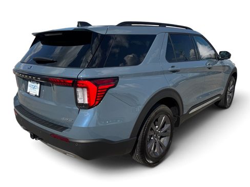 Used 2025 Ford Explorer Active w/ Active Comfort Package AWD/4WD image 6
