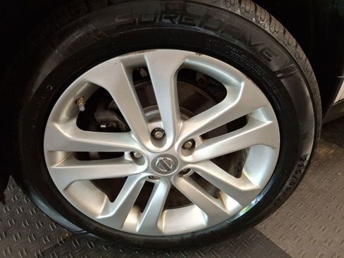 Used 2015 Nissan Juke SV AWD/4WD image 4