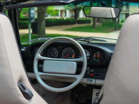 Used 1989 Porsche 911 Carrera RWD image 6