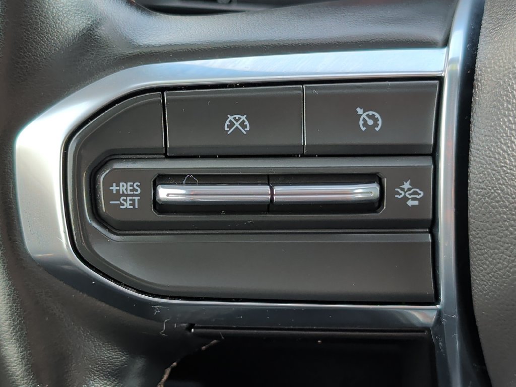 Used 2024 GMC Canyon Denali AWD/4WD image 12