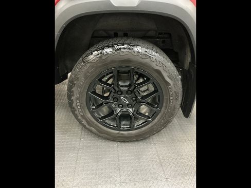 Used 2024 Chevrolet Colorado Trail Boss w/ LPO, Dark Essentials Package AWD/4WD image 37