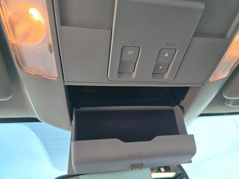 Used 2014 Toyota Tundra Platinum image 24