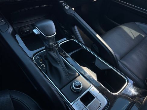 Used 2025 Kia Telluride S image 16