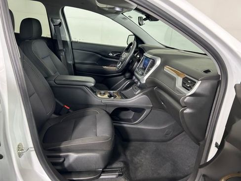 Used 2023 GMC Acadia SLE image 29