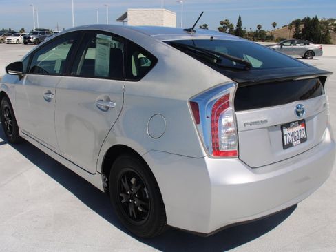 Used 2013 Toyota Prius Three FWD image 5
