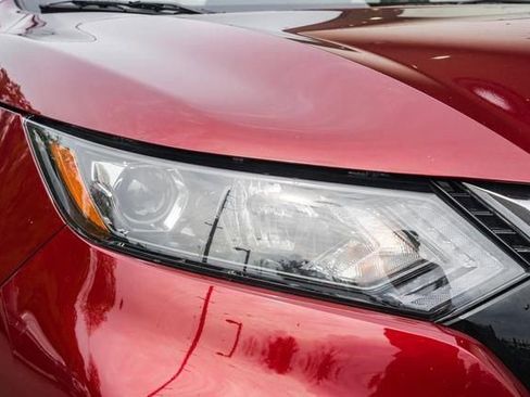 Used 2022 Nissan Rogue Sport SL image 15