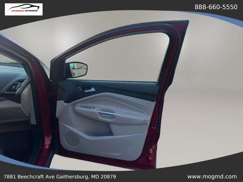 Used 2015 Ford Escape SE image 15