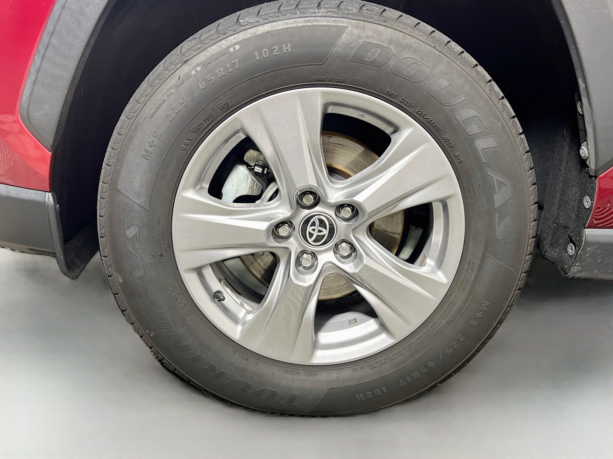 Used 2022 Toyota RAV4 XLE FWD image 14