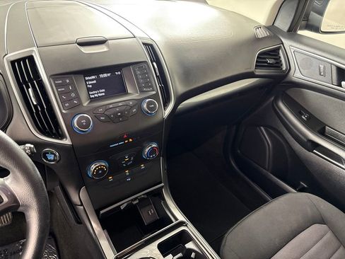 Used 2019 Ford Edge SE FWD image 36