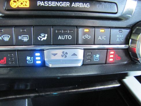 Used 2022 Ford F250 Lariat w/ Lariat Value Package AWD/4WD image 43