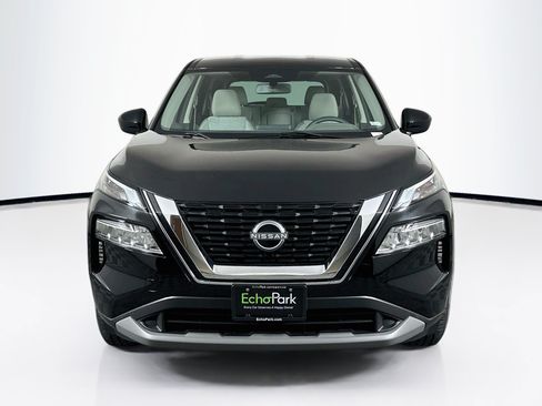 Used 2023 Nissan Rogue SV AWD/4WD image 2