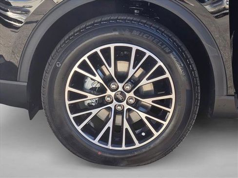 New 2026 Ford Escape SE FWD image 9