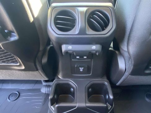 New 2026 Jeep Wrangler Unlimited Rubicon AWD/4WD image 13