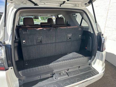 Used 2016 Toyota 4Runner Limited AWD/4WD image 8
