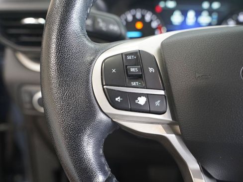 Used 2021 Ford Explorer XLT RWD image 13
