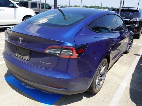 Used 2022 Tesla Model 3 Long Range AWD/4WD image 5