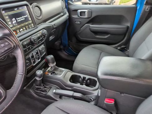 Used 2022 Jeep Gladiator Sport AWD/4WD image 29