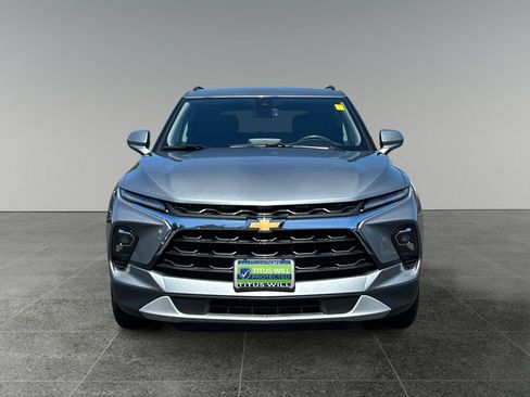 Used 2025 Chevrolet Blazer LT w/ Convenience Package AWD/4WD image 2