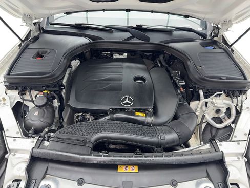 Used 2021 Mercedes-Benz GLC 300 4MATIC w/ Premium Package image 27