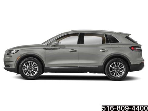 Used 2022 Lincoln Nautilus Reserve AWD/4WD image 4