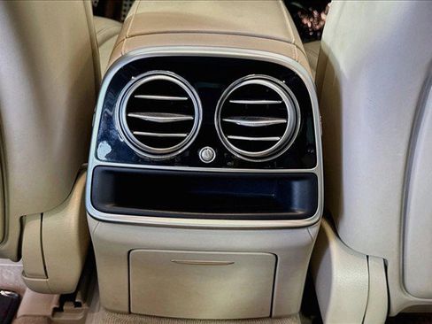Used 2018 Mercedes-Benz S 560 Sedan image 24