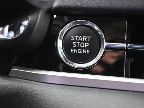 Used 2023 Mitsubishi Outlander SE image 33