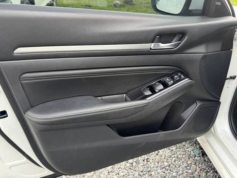 Used 2021 Nissan Altima 2.5 SV FWD image 22