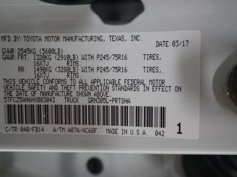 Used 2017 Toyota Tacoma SR w/ Tow Package AWD/4WD image 25
