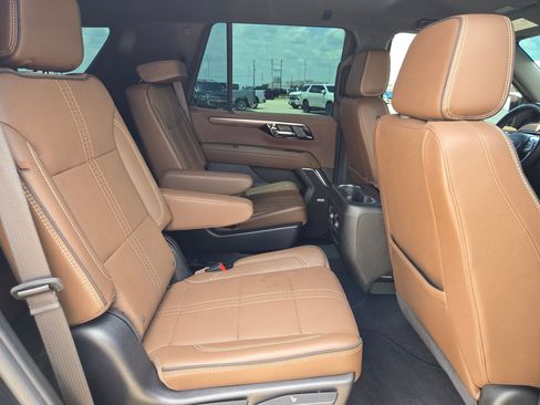 Certified 2025 Chevrolet Tahoe High Country AWD/4WD image 23
