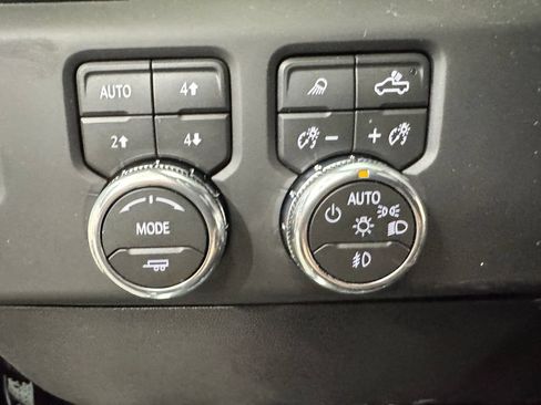 New 2026 GMC Sierra 2500 Denali w/ Denali Reserve Package AWD/4WD image 23