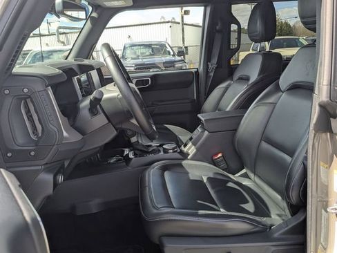 Used 2025 Ford Bronco Outer Banks image 21
