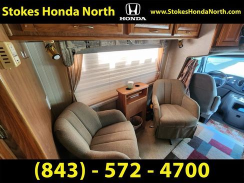 Used 2002 Ford E-350 and Econoline 350 Super Duty image 7