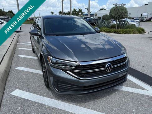 Used 2022 Volkswagen Jetta S image 14
