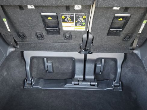 Used 2024 Toyota Sienna LE image 18