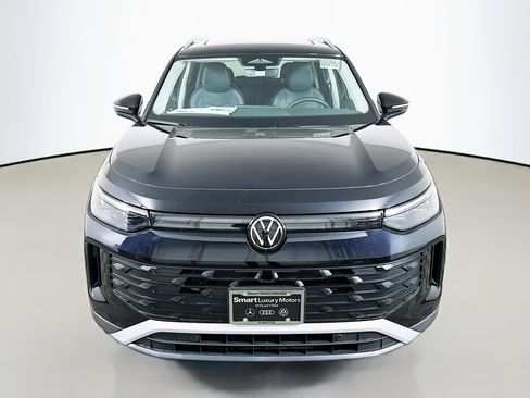 New 2026 Volkswagen Tiguan SE image 2